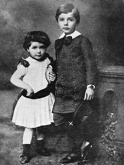 Albert Einstein si sora Maja