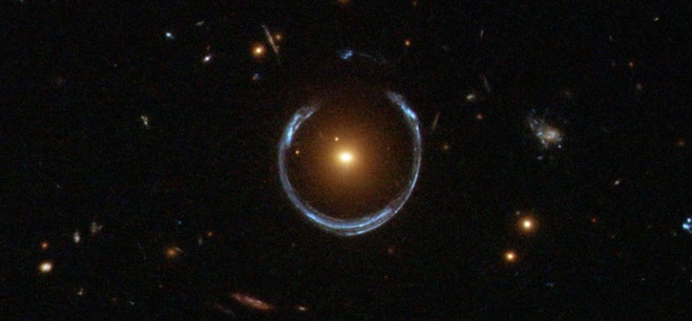 Lentilă gravitațională